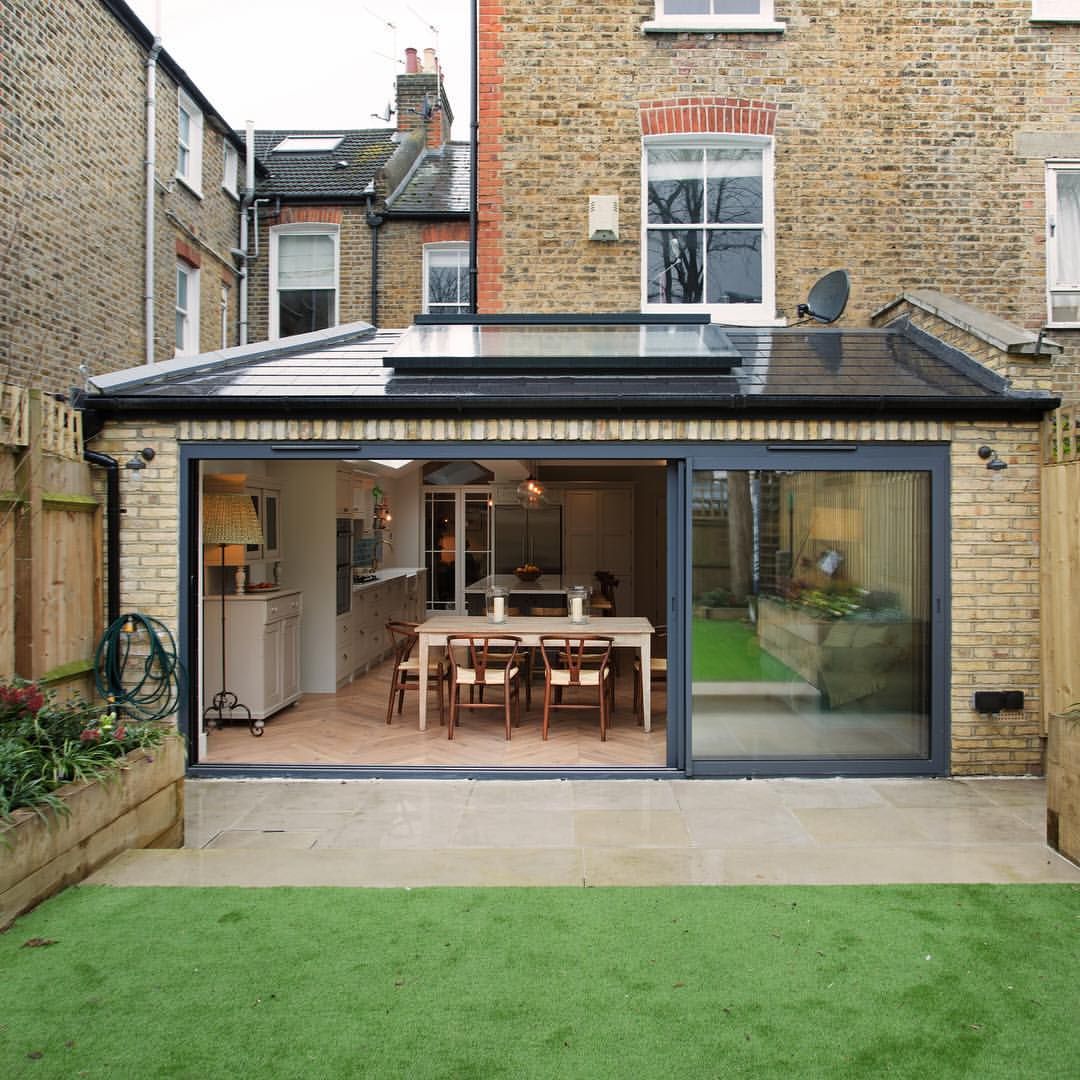 Small Wrap-around Flat Roof Extensions